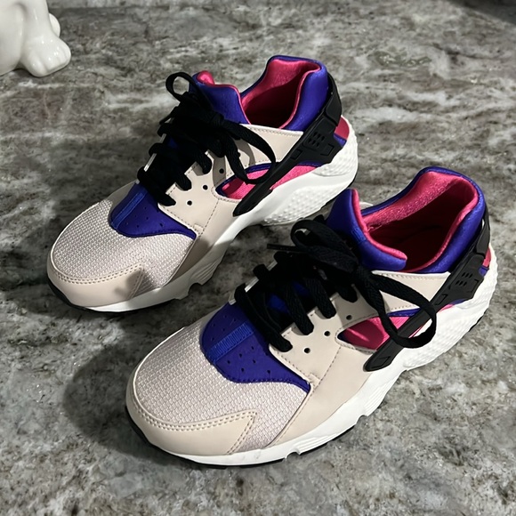Youth Nike Huarache - Picture 2 of 7